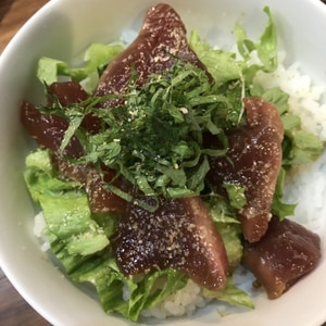 サラダ菜とかつお漬け丼